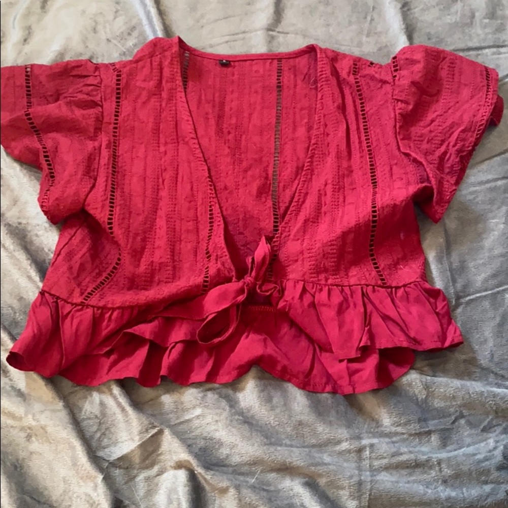 Pretty little thing Lacey crop top